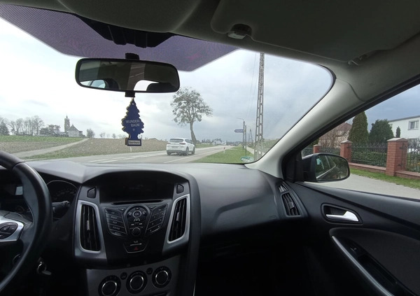 Ford Focus cena 23900 przebieg: 142896, rok produkcji 2013 z Chęciny małe 466